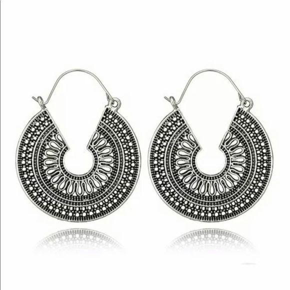 Jewelry - Vintage Antique Silver Hoop Earrings